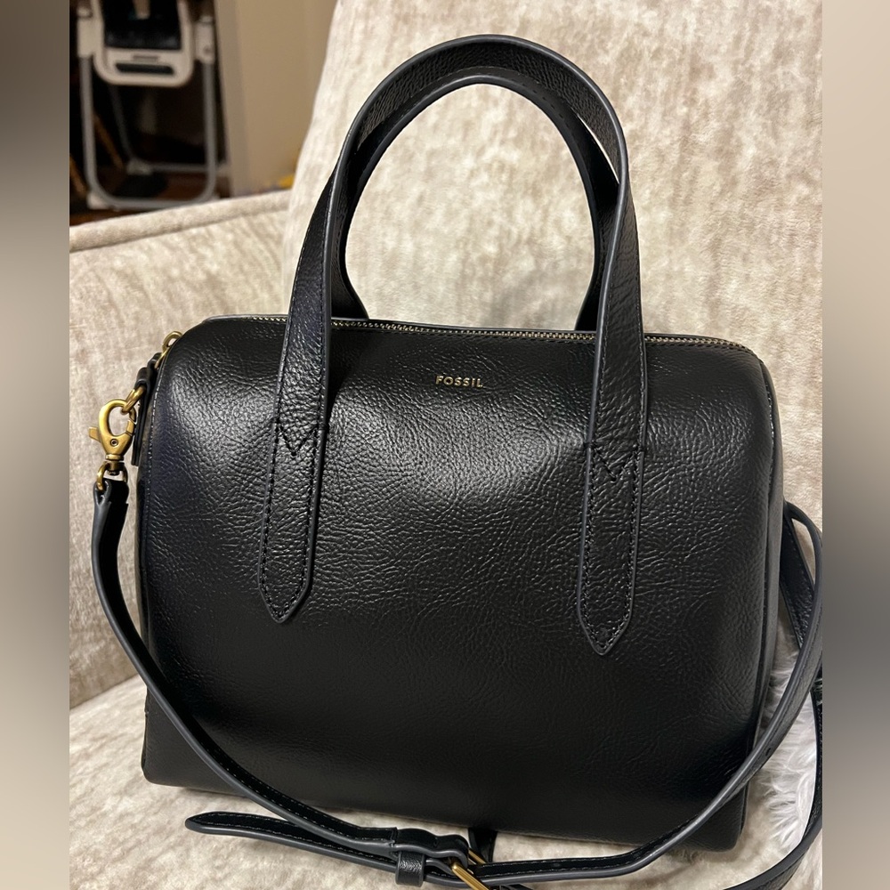 NWT Fossil Sydney Satchel Black Handbag Purse Crossbody Shoulder Bag BRAND NEW